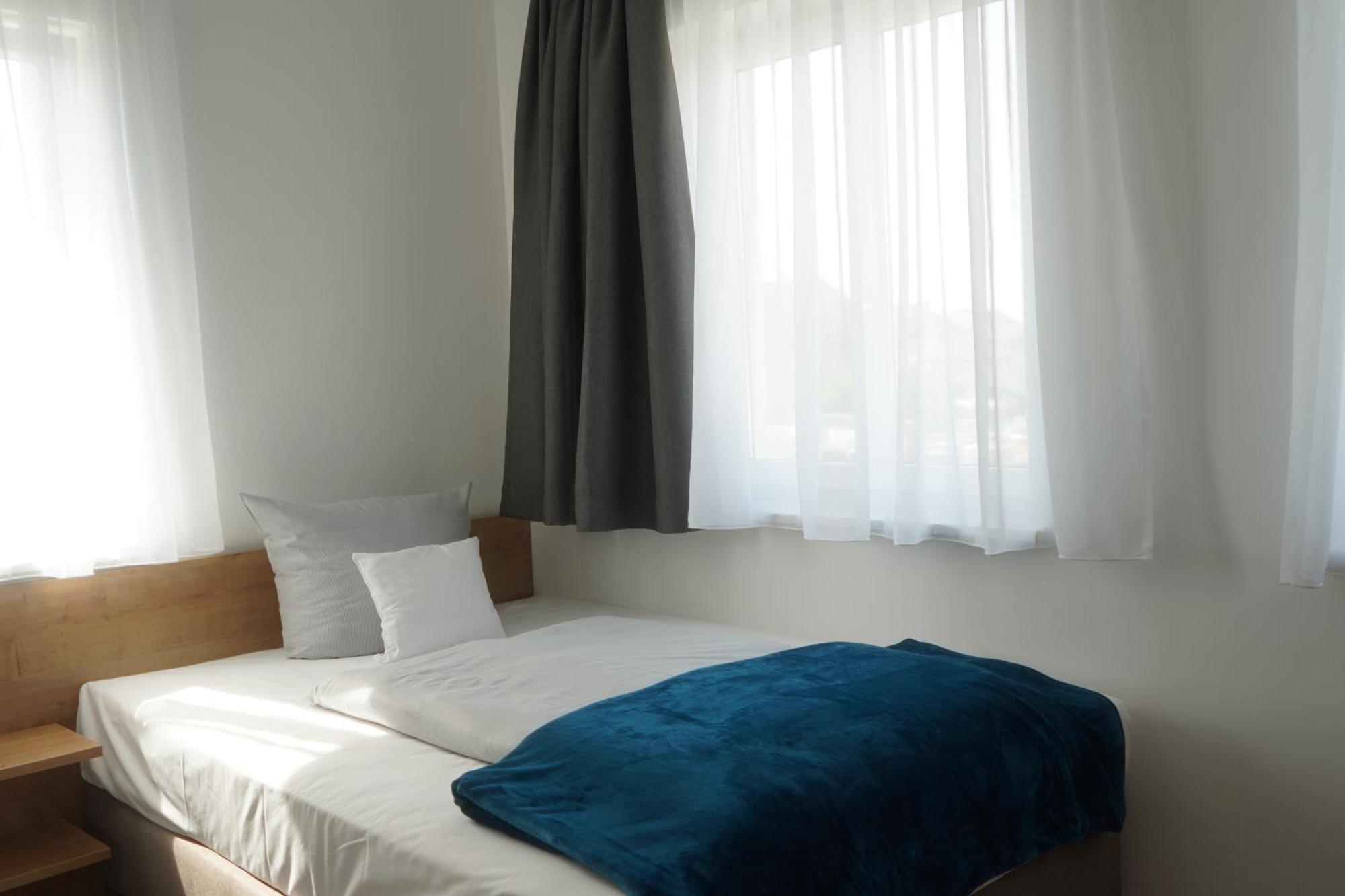 Eco Motel Wallersdorf Экстерьер фото